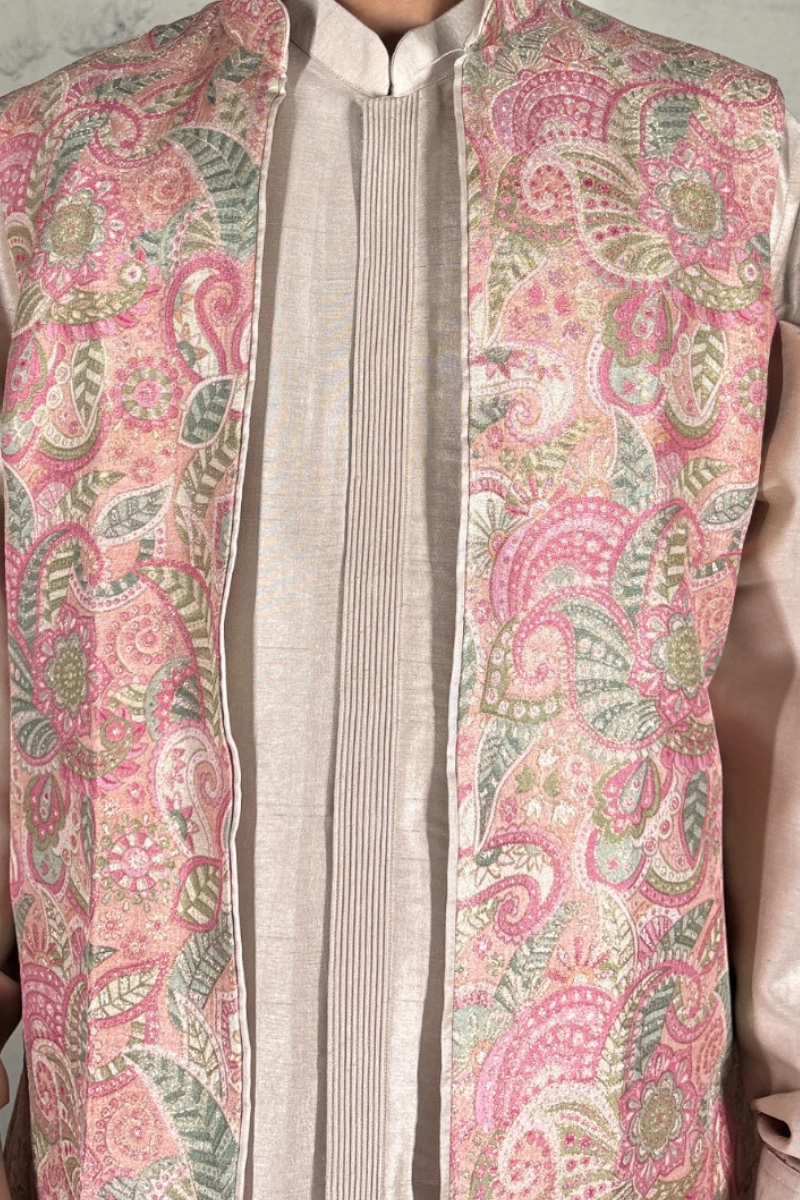 Peach coloured plain kurta set with printed colourful bundi