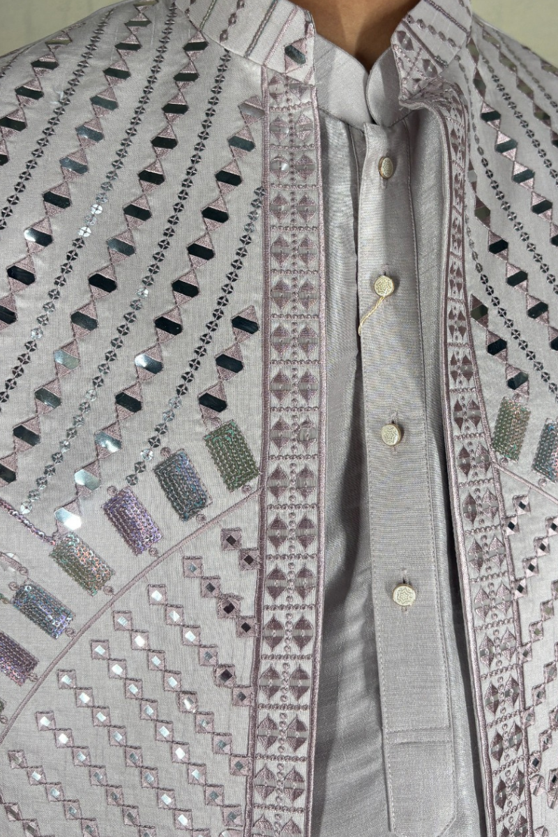 Onion kurta set with mirror and thread work bundi