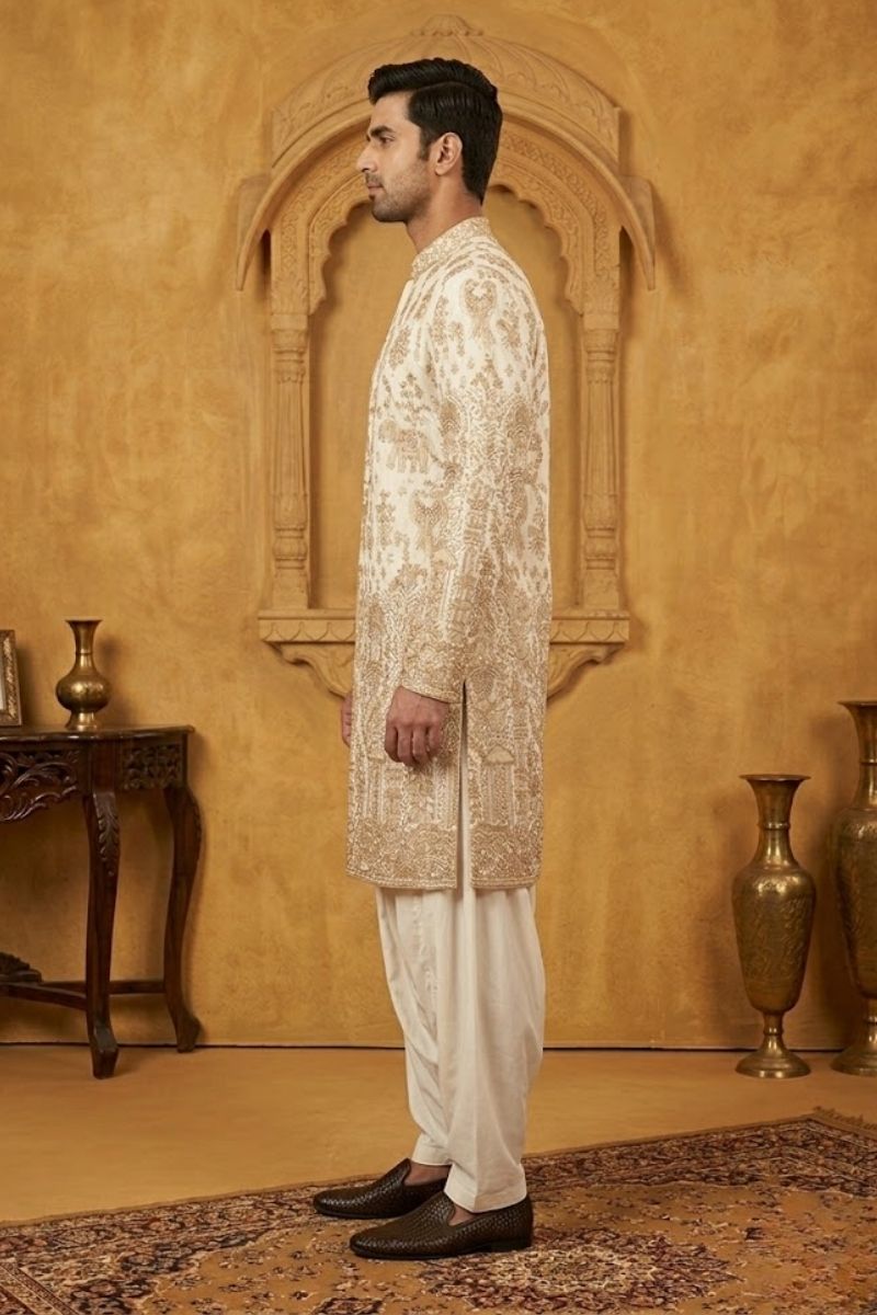 White kurta top with thread work and embroidery with pant