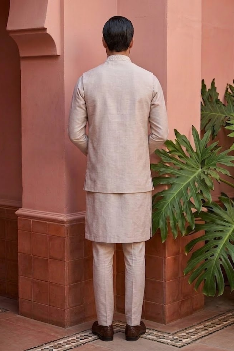 Onion kurta set with mirror and thread work bundi