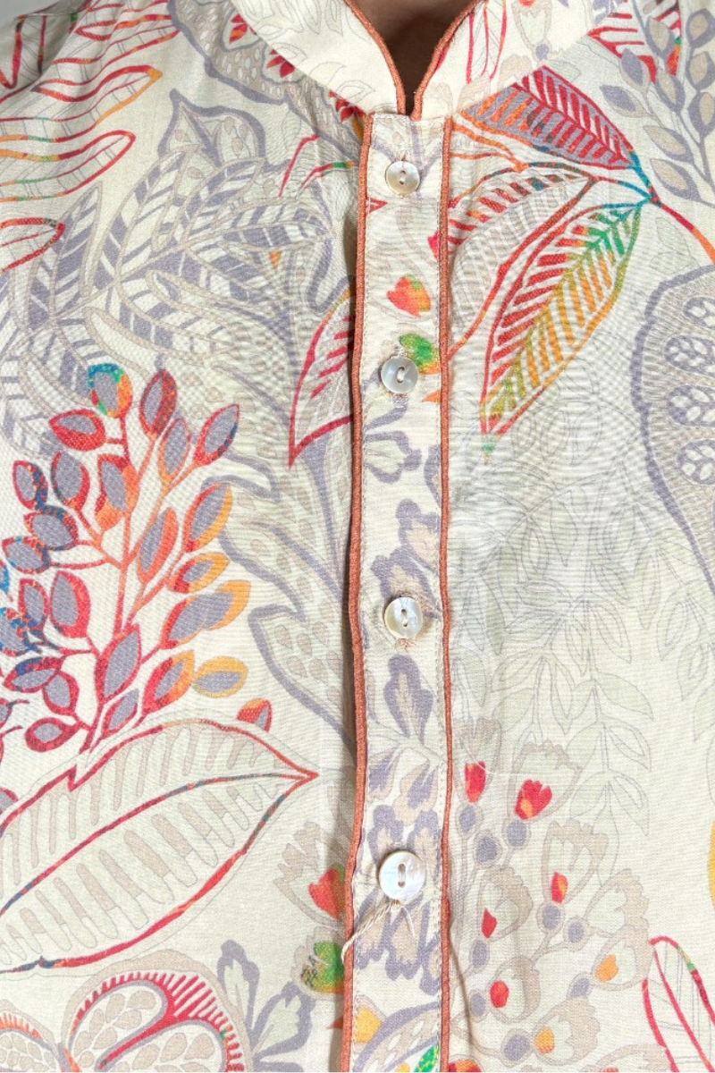 White colour kurta with allover floral printed design