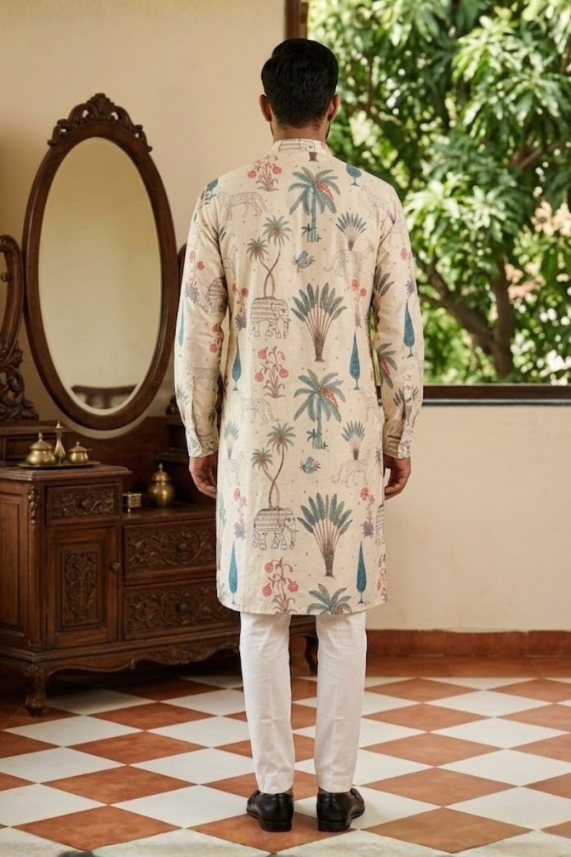 Printed cotton kurta with a band collar and a jungle-themed print
