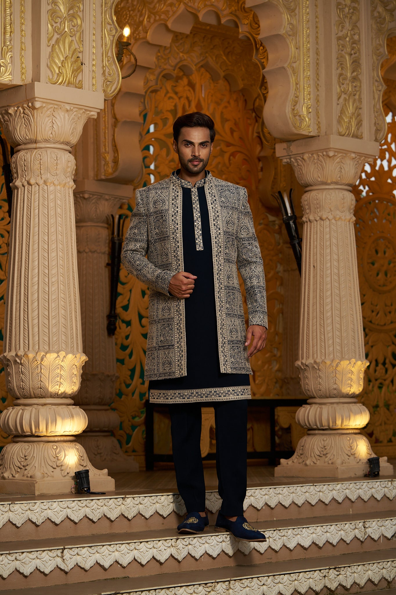 Buy Trendy Indo Western Wear for Men Online raaya.in