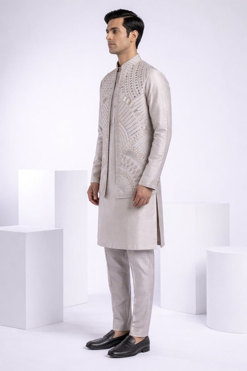 Onion kurta set with mirror and thread work bundi