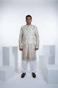 White kurta top with thread work and embroidery