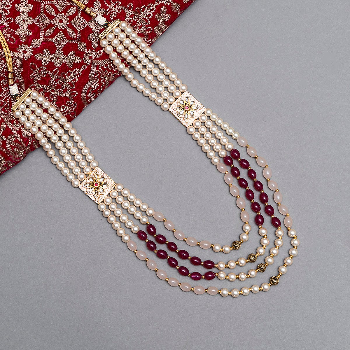 Kundan brooch sales